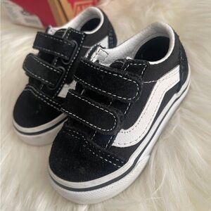 Vans Old Skool Toddler Black and White Velcro Sneakers